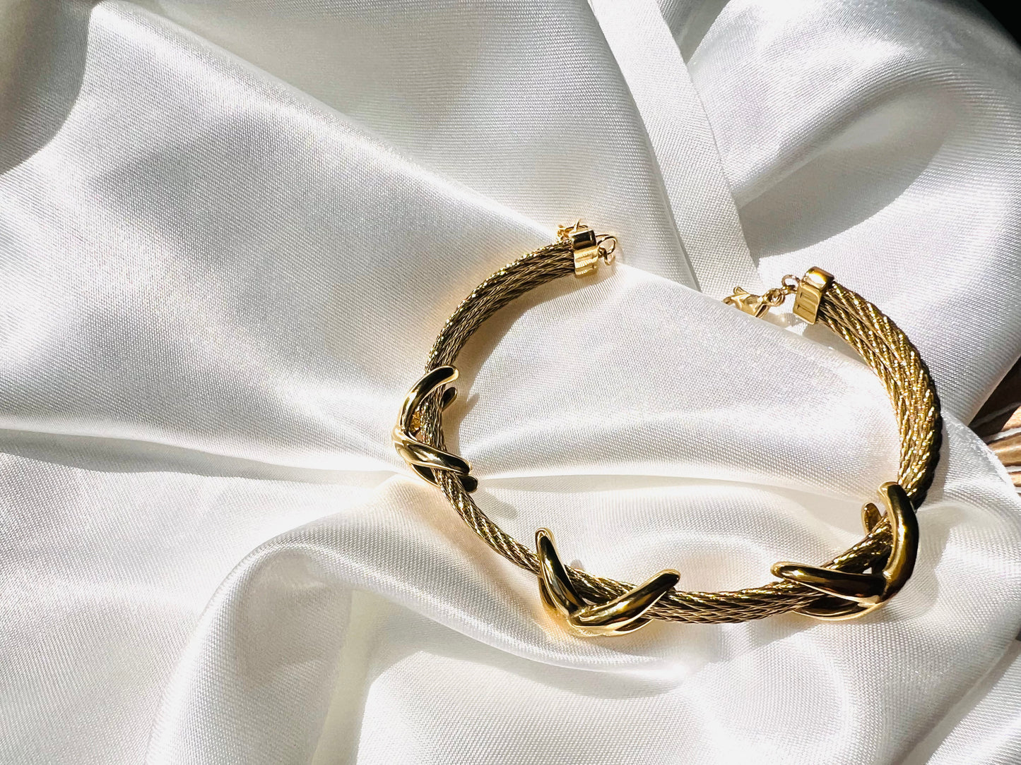 Bracelet croix d’amour