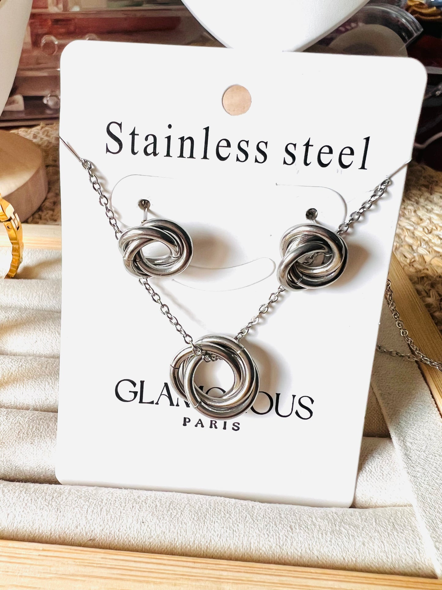 Ensemble Trois Anneaux – Collier & Boucles d’oreilles