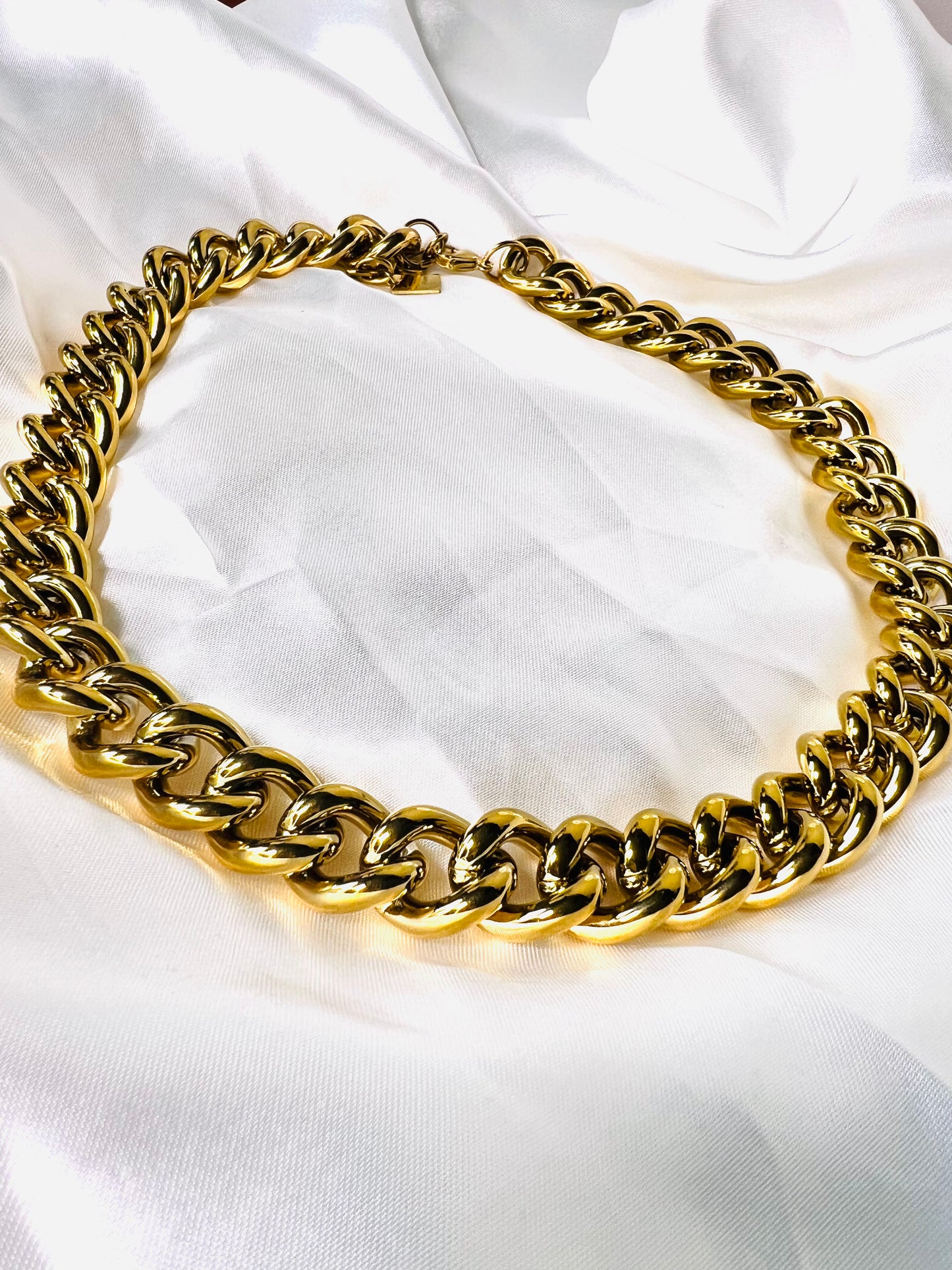 Collier Milan