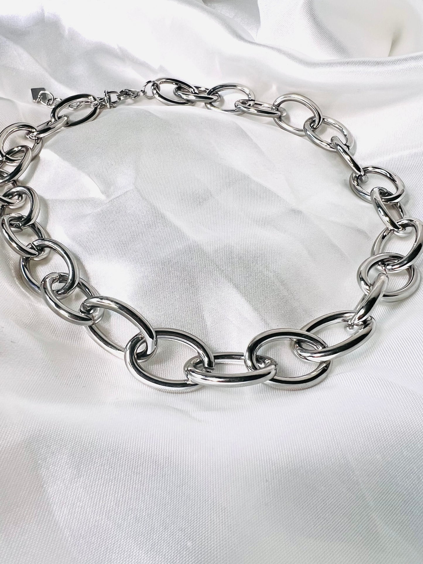 Collier Rome