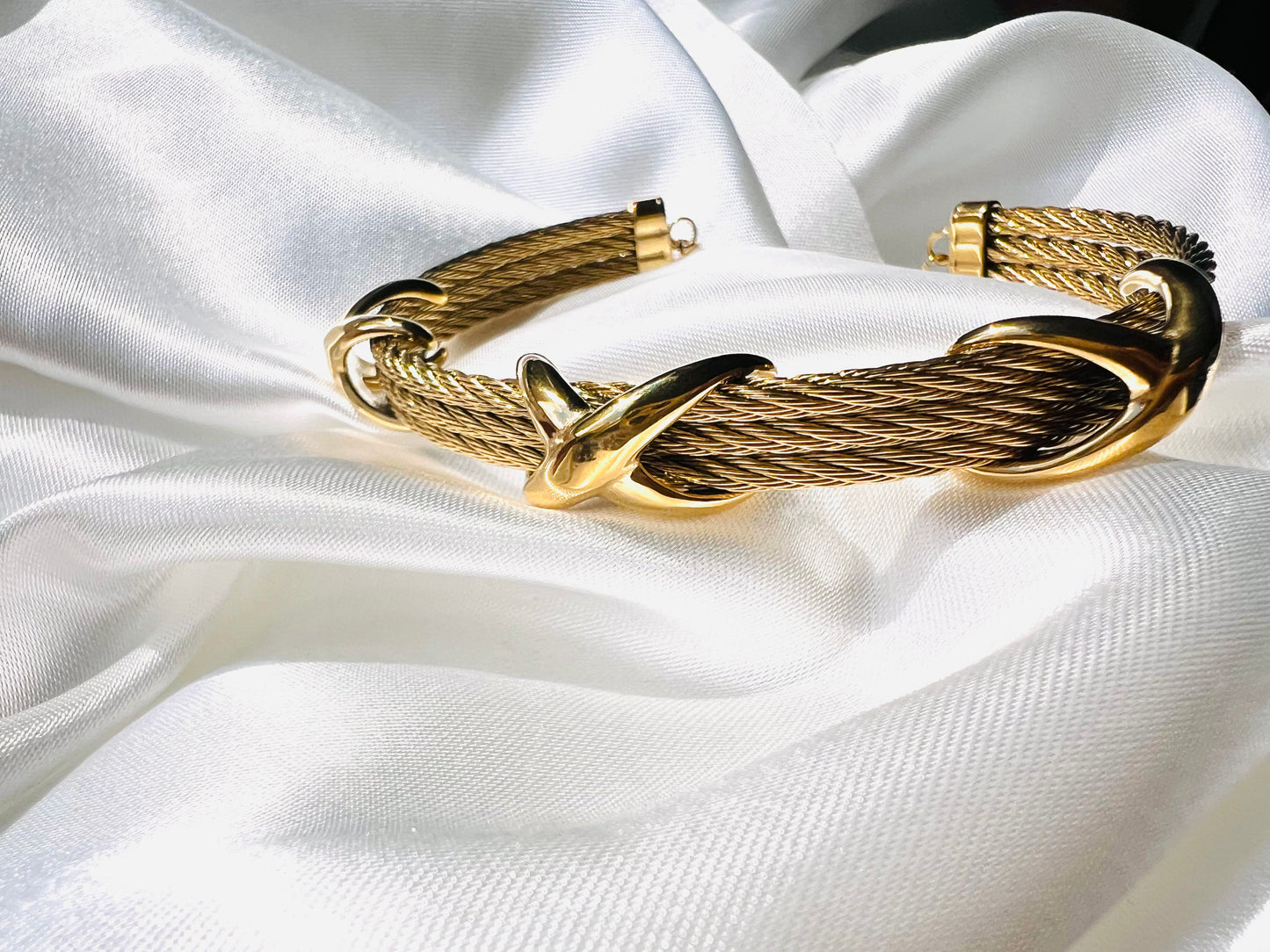 Bracelet croix d’amour