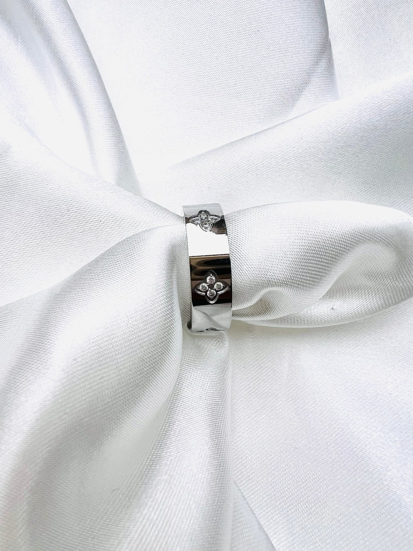 Bague trèfles