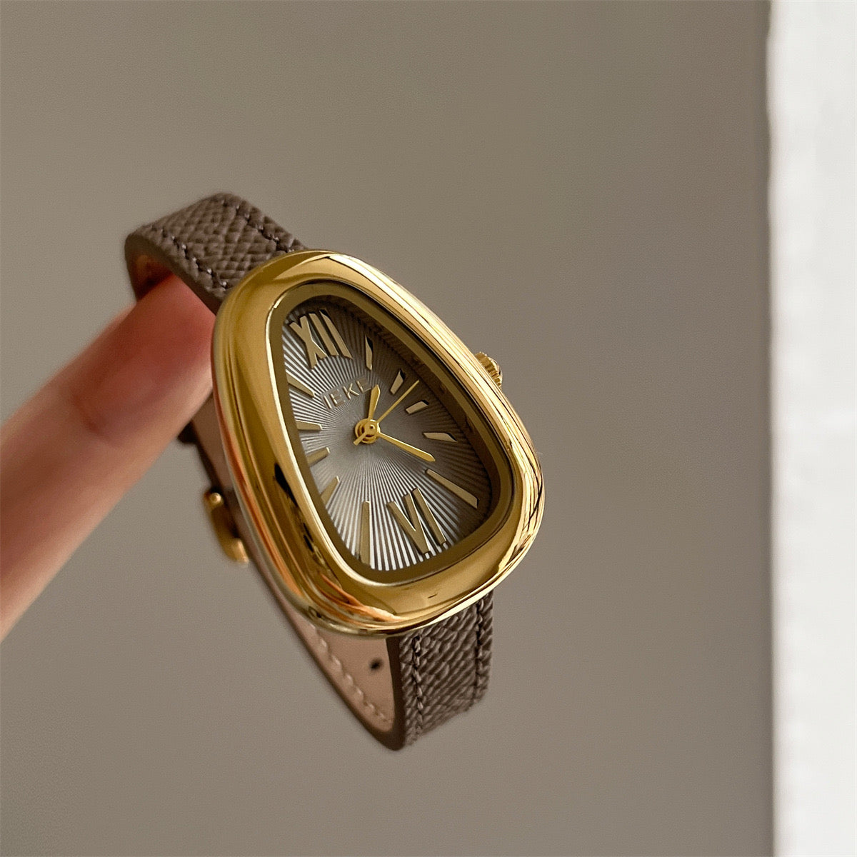 Montre vintage disponible seulement sur commande