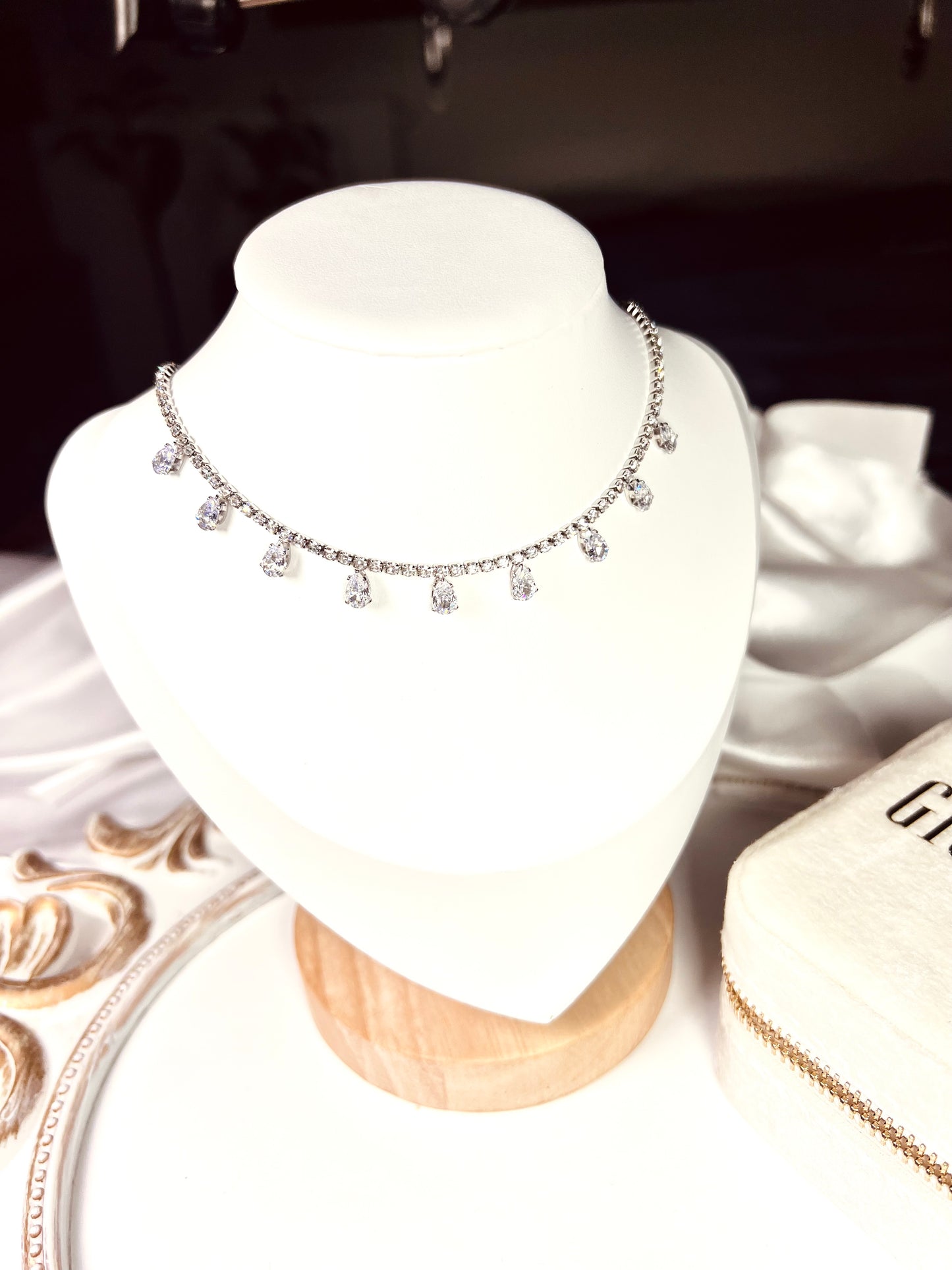 Collier Monaco