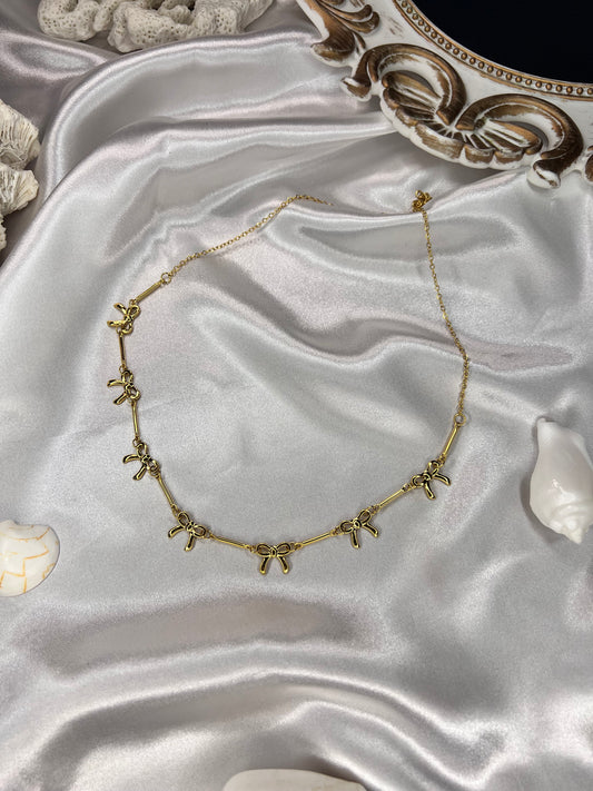 Collier Prague